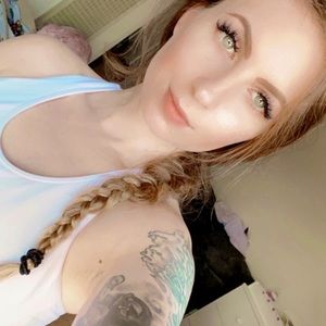 Meet your Posher, Alexis 💕